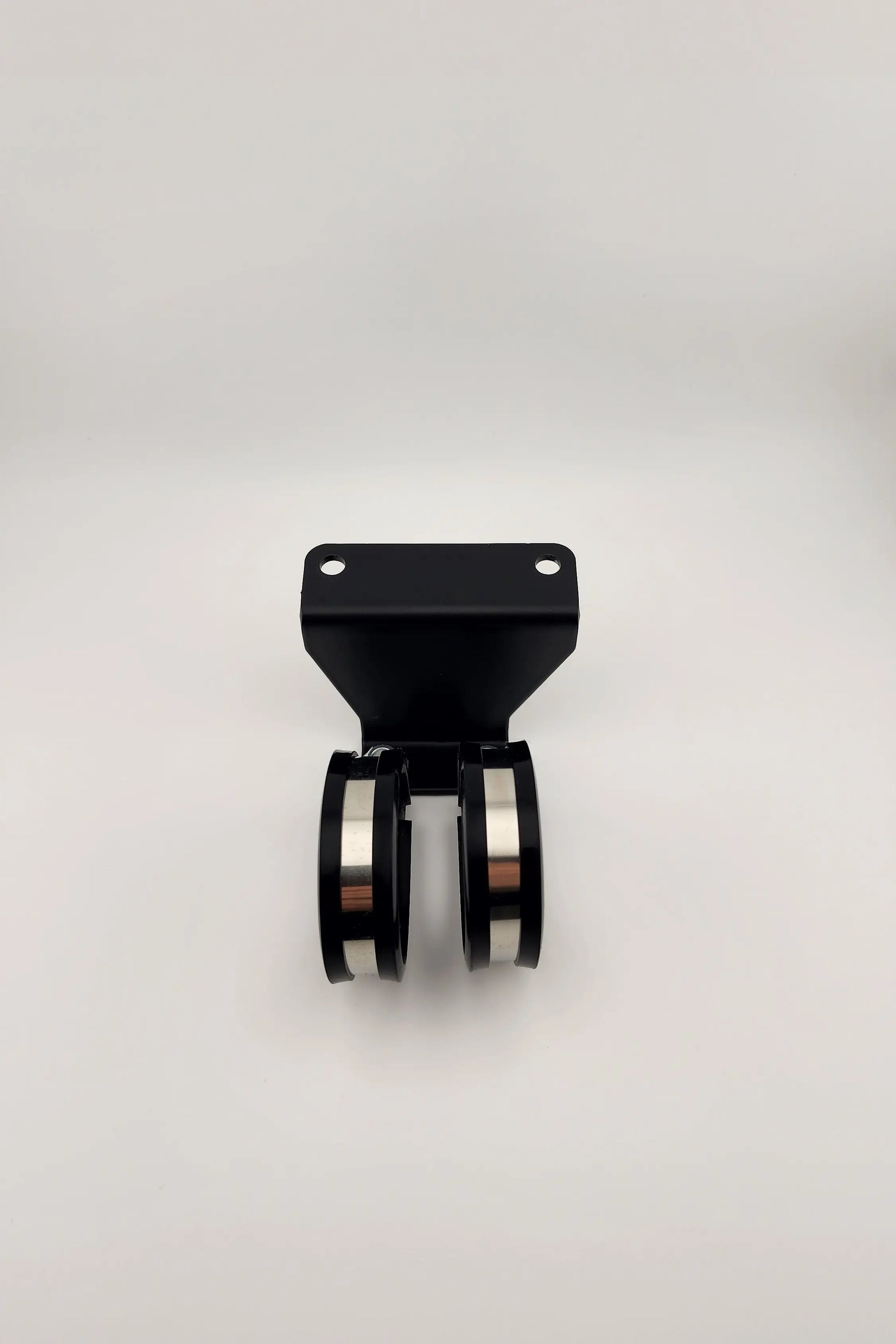 Nocturnal Automotive - S197-S550-S650_11-24_Mustang_Fore Fuel Filter Bracket Side View